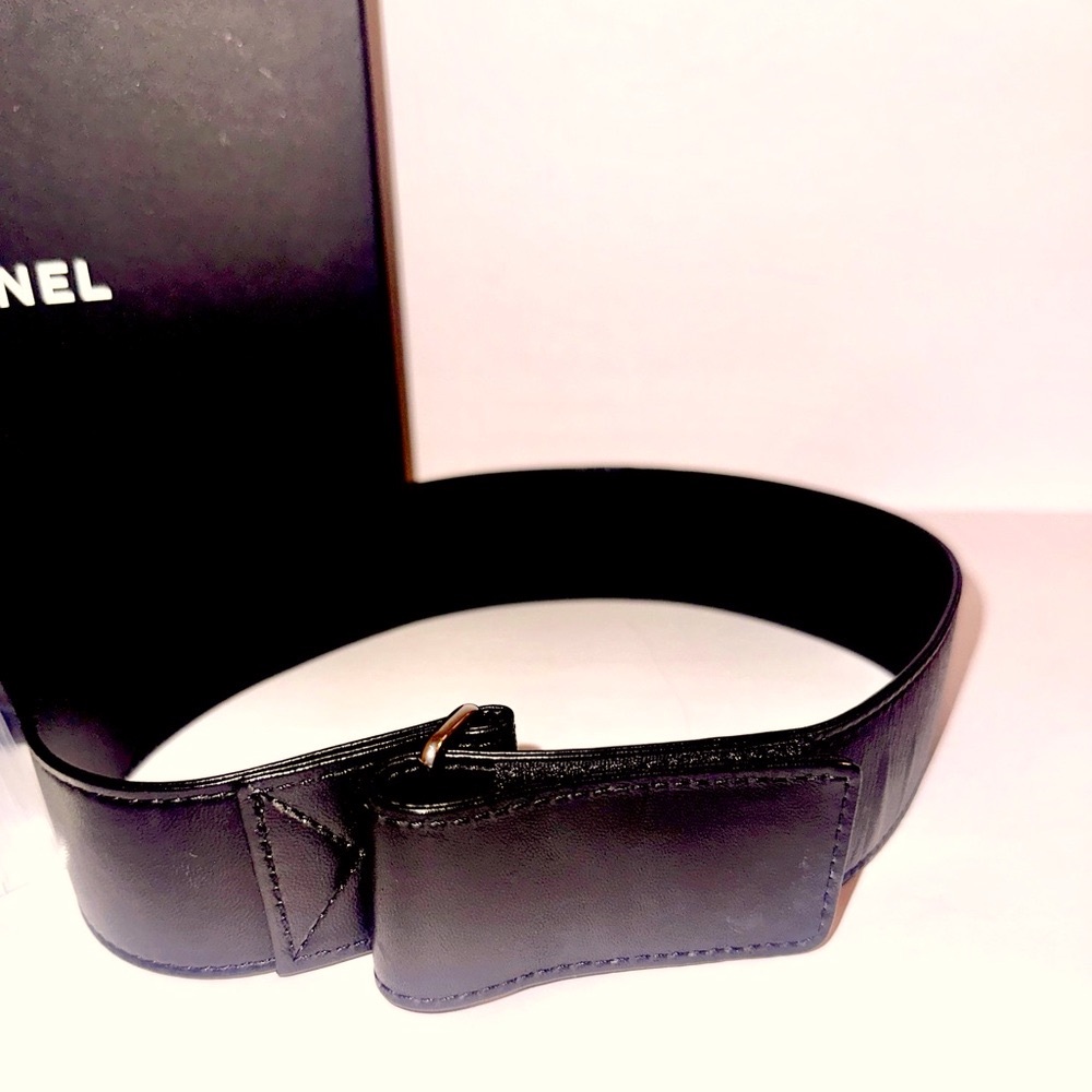 CHANEL CC Logo Kids Leather Belt - Picture 9 of 9